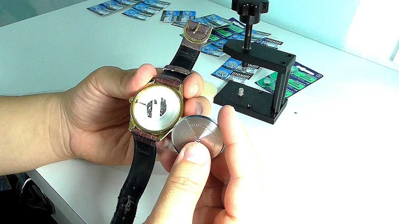 Как открыть часы наручные для замены батарейки