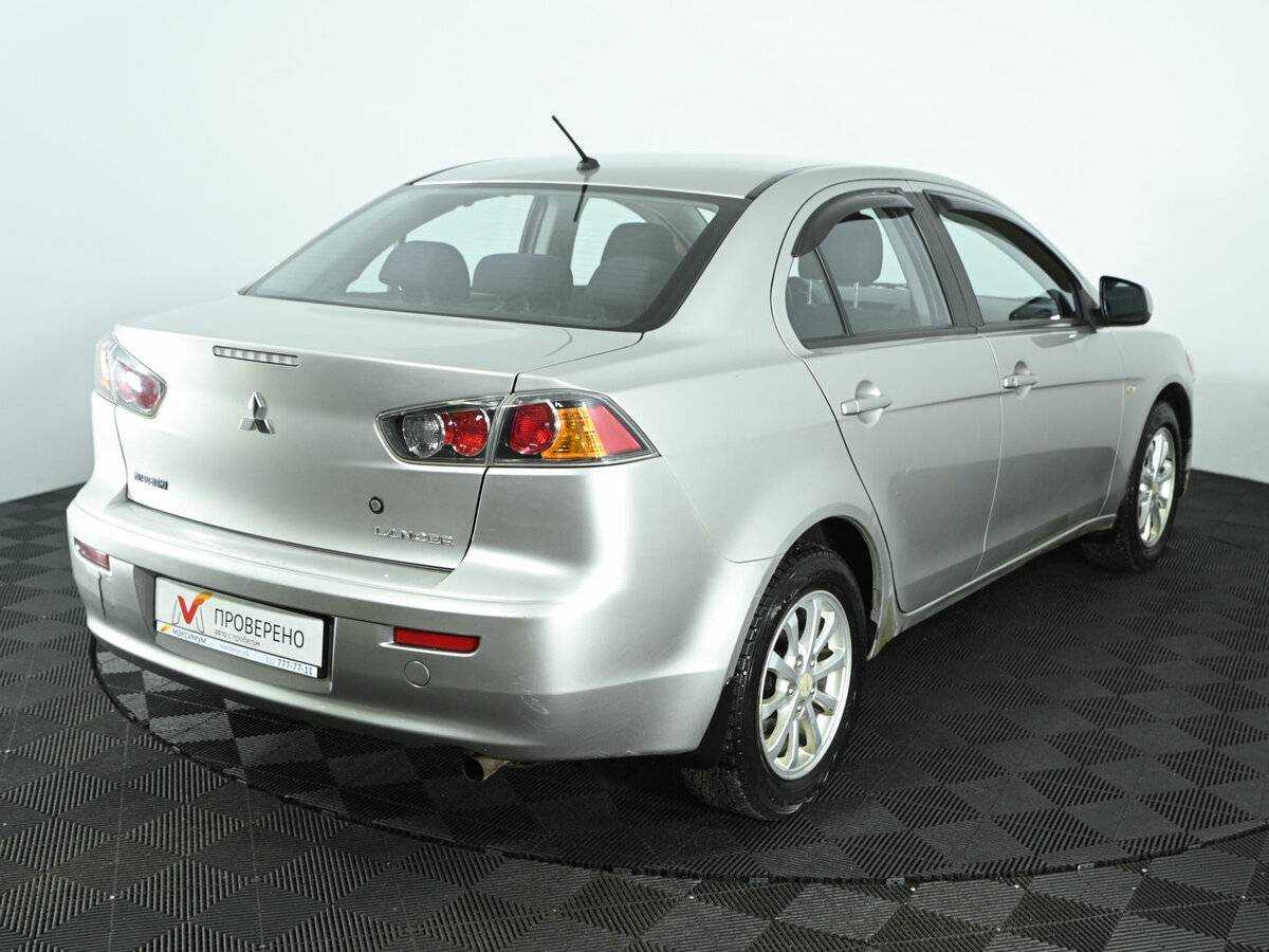 Свет митсубиси. Mitsubishi Lancer 2012. Митсубиси Лансер 2012. Мицубиси Лансер 2012.