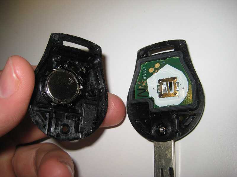 Как поменять батарейку в ключе ниссан жук